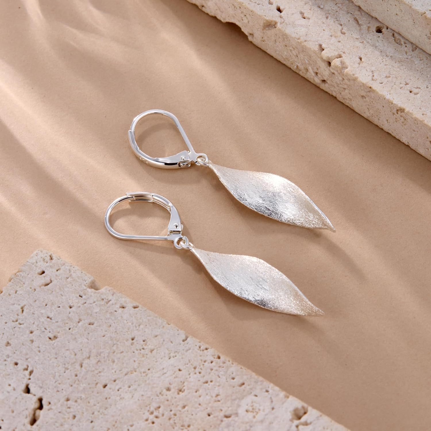 Thumbnail 1 de ASH'S CHOICE Silber 925 hängende Ohrringe mit Blatt-Anhänger – hypoallergen & Boho-Statement