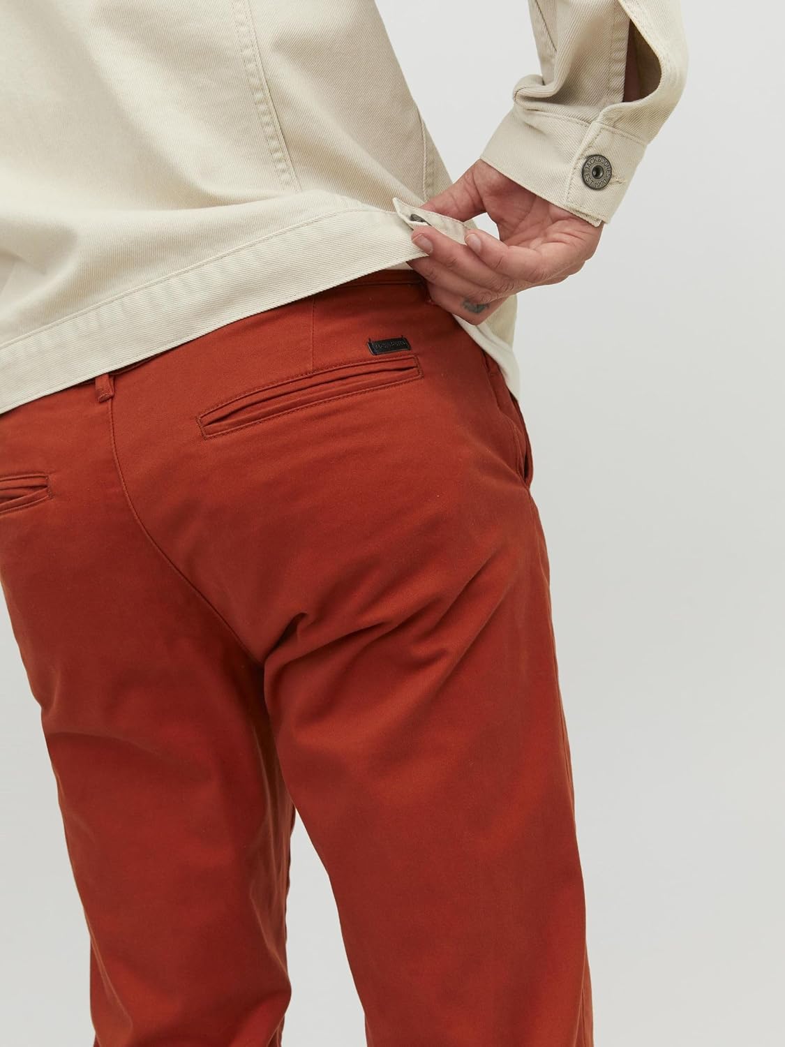 Detalle 2 de JACK & JONES Jjimarco Jjbowie Sa Pantalones chinos beige para hombre 32W / 32L