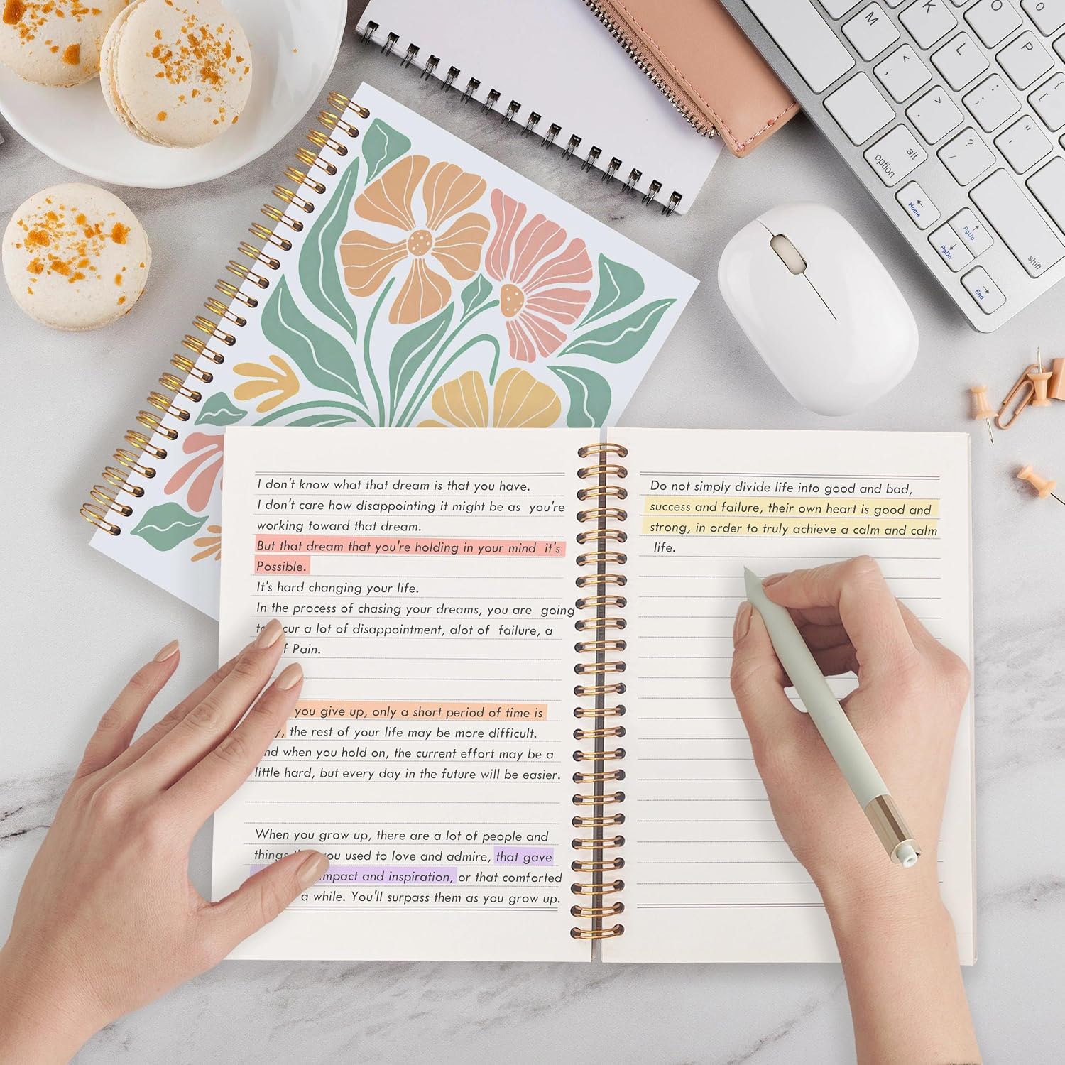 Detalle de Qabliqo Spiral Notebook, 5.5 x 8.3 Inch