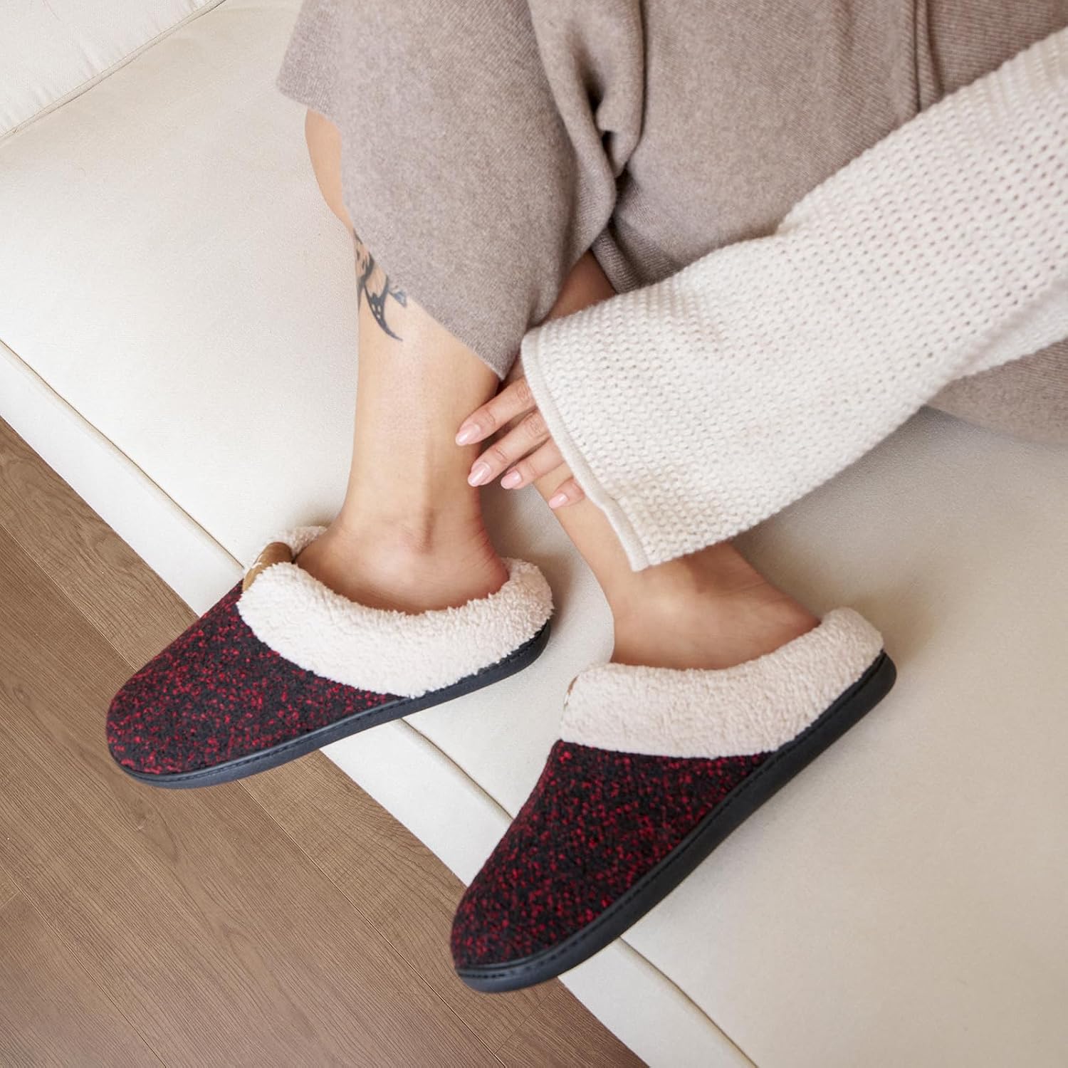 Thumbnail 1 de ULTRAIDEAS Ladies’ Cozy Memory Foam Slippers with faux plush fleece lining and anti-skid rubber sole