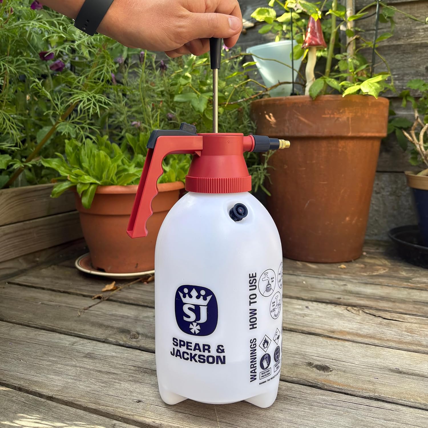 Detalle de Spear & Jackson 2LPAPS 2 Litre Pump Action Pressure Sprayer