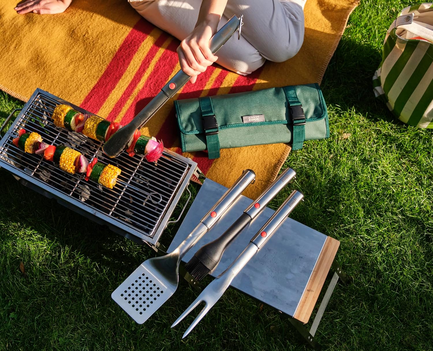Thumbnail 5 de Joseph Joseph GrillOut Spatule BBQ, spatule rétractable