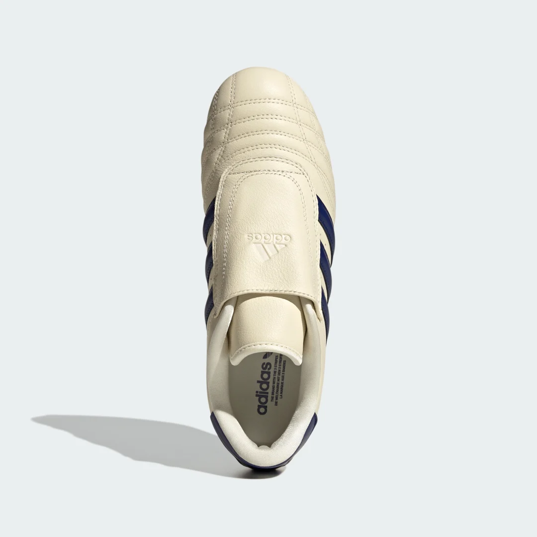 Detalle de Zapatilla Adidas Taekwondo blanca – para entrenamiento y uso diario en dojo