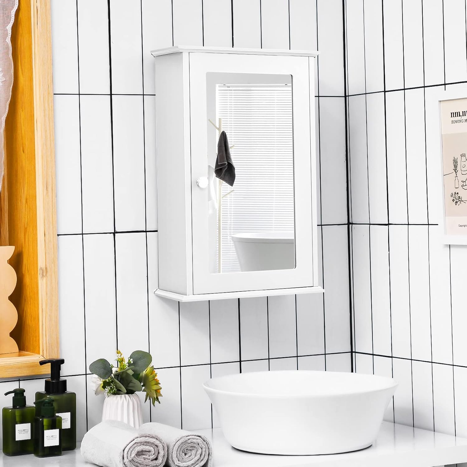 Detalle 2 de LIFEZEAL Armoire de Salle de Bain avec Miroir 34 x 15 x 53 cm – Blanc