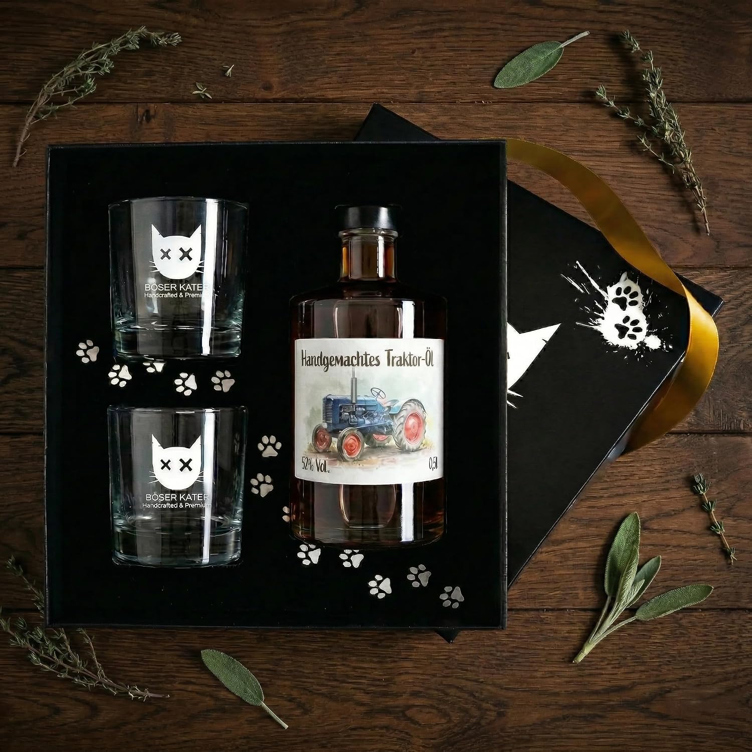 Detalle de BÖSER KATER Traktor Öl Geschenkset + 2 Gläser – Kräuterlikör im Familienrezept, 0,5 l, 52% Vol