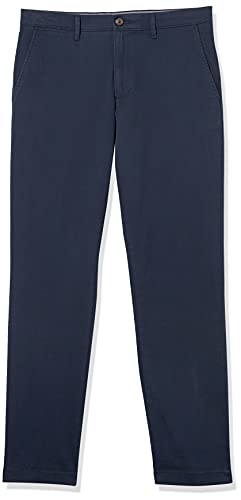 Thumbnail 9 de Amazon Essentials Men's Slim-Fit All-Day Stretch Casual Chino Trouser in Dark Navy (40W × 28L)