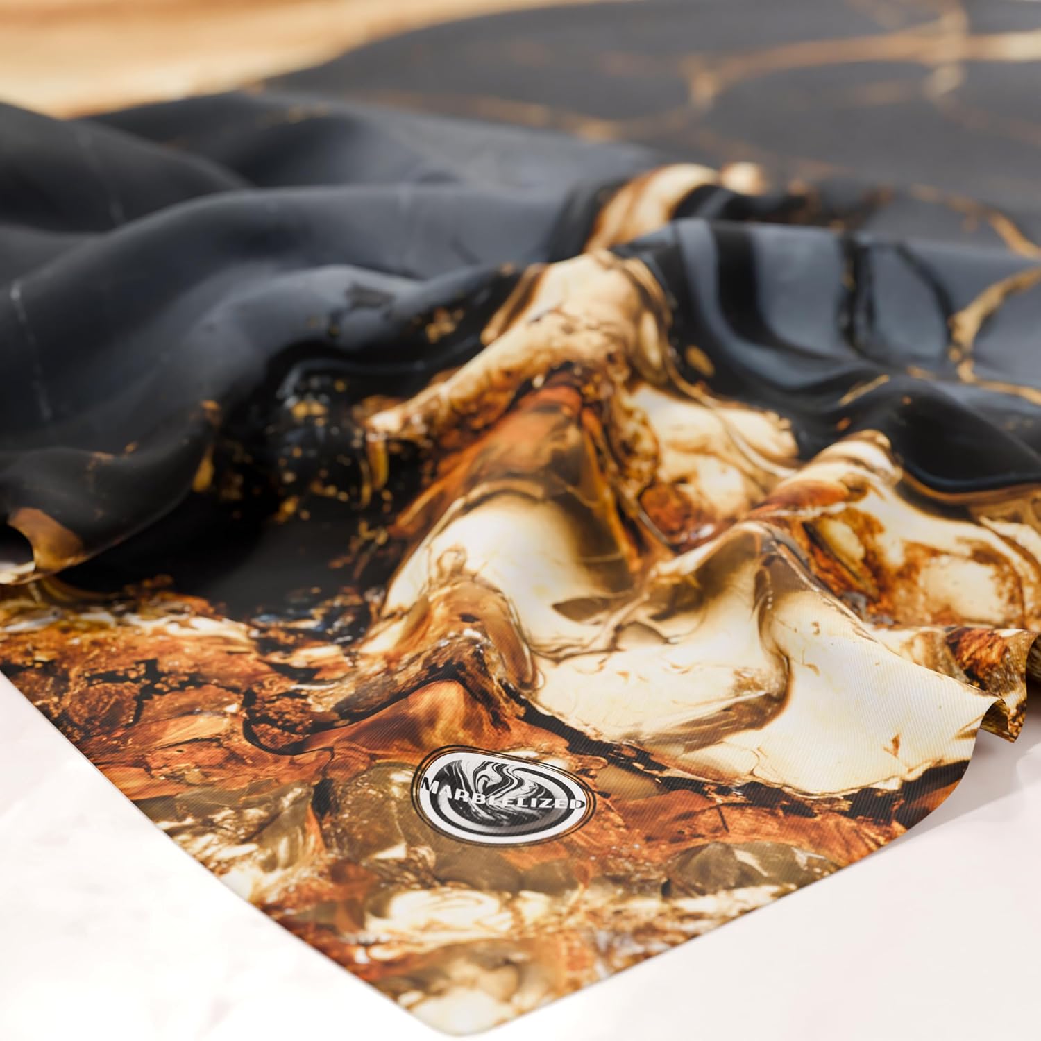 Detalle 2 de PETTI Artigiani Italiani Marblelized – obrus Onyxlite 140 × 240 cm, efekt marmuru