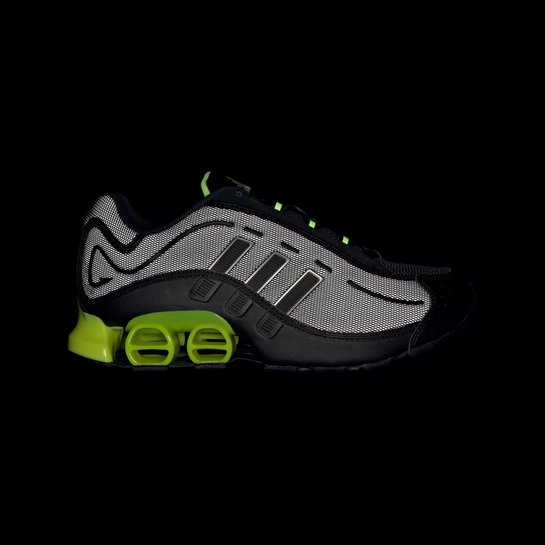 Detalle 2 de Adidas Megaride O1: Zapatilla negra para uso diario, ¿merece la pena?