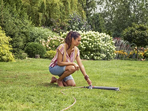 Detalle 2 de Gardena Viereckregner AquaZoom M – Bewässerung von 9–250 m², Reichweite 3–18 m, Sprengweite 3–14 m