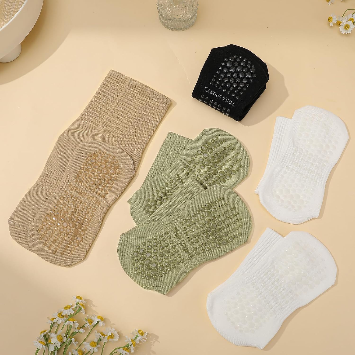 Detalle de Zuimei 4 Pairs Pilates Grip Socks: Non-Slip Yoga and Fitness Socks for Women