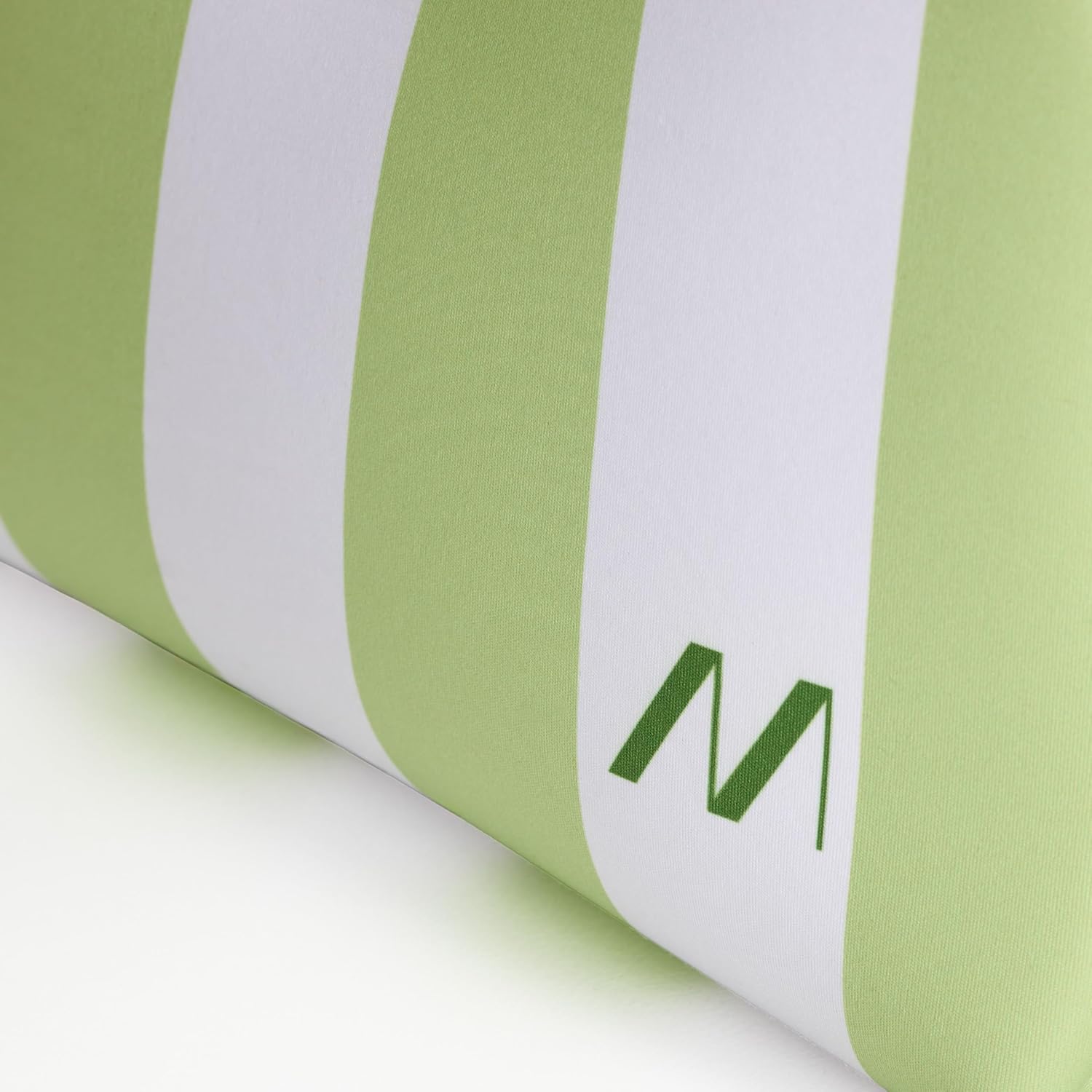 Detalle 2 de Muitomas Pochette in Neoprene 24x16x6