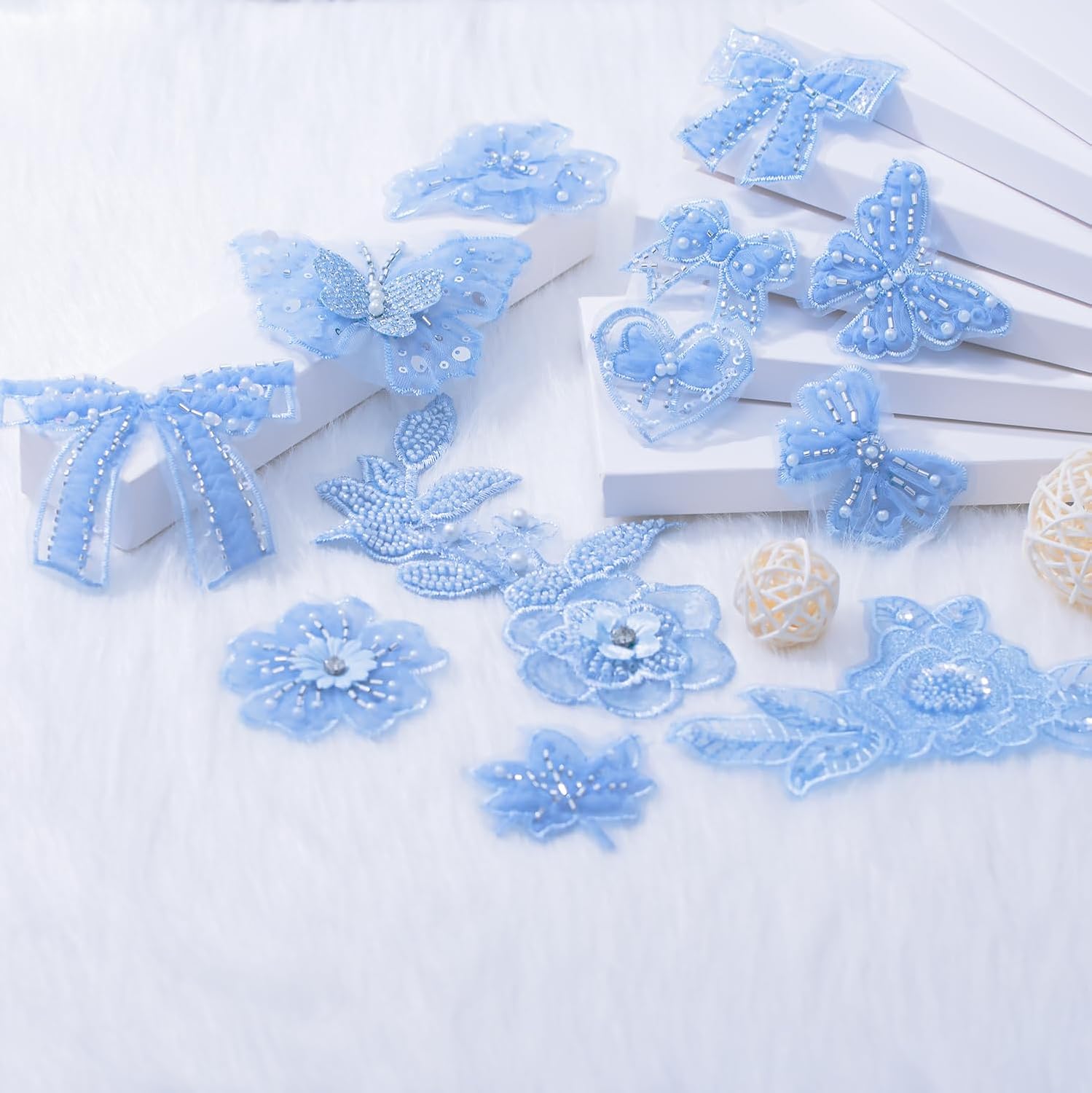 Detalle 2 de FixrWre 3D Embroidered Appliqués, Organza