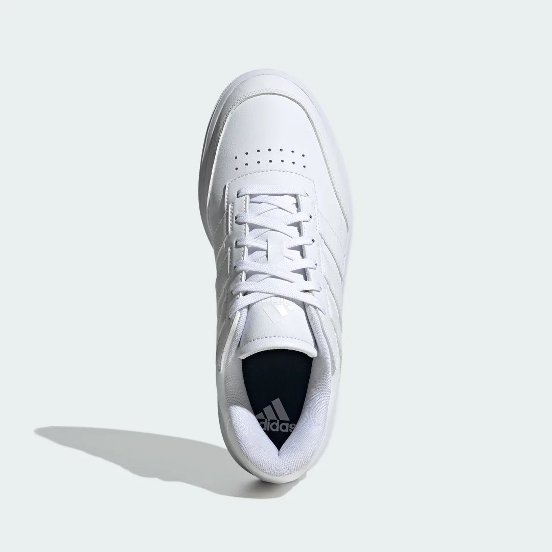 Detalle 2 de Zapatilla Courtblock - Estilo y comodidad para tus pasos