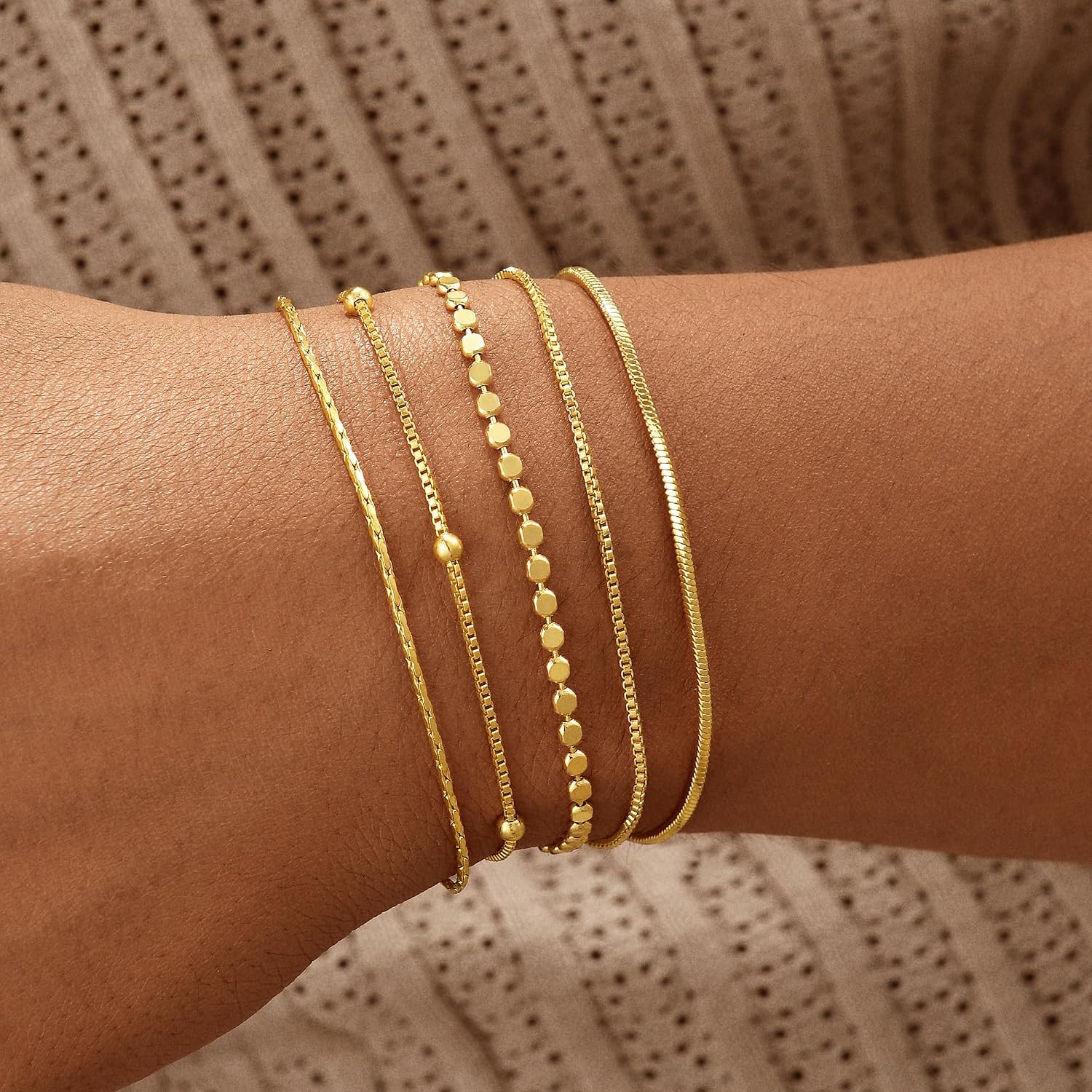 Detalle 2 de Striviio Bracelet Set, 14K Gold Plated