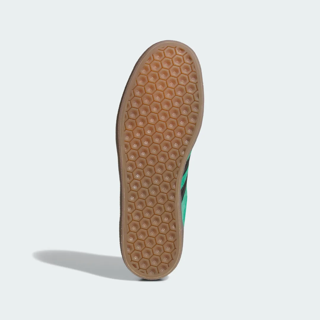 Detalle de Zapatilla Gazelle ADV de Adidas: estilo clásico con enfoque urbano
