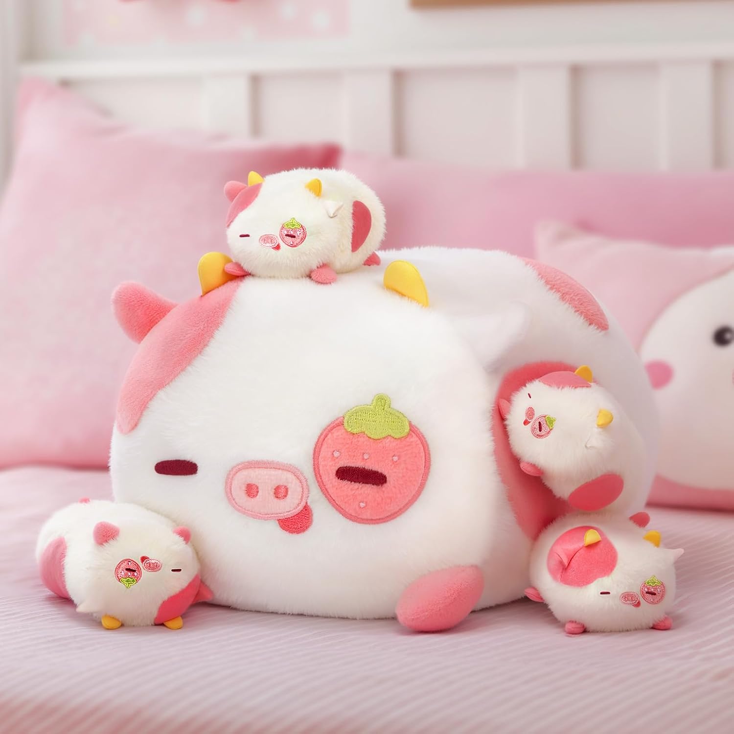 Thumbnail 4 de Mewaii Strawberry Cow plush pillow 16"