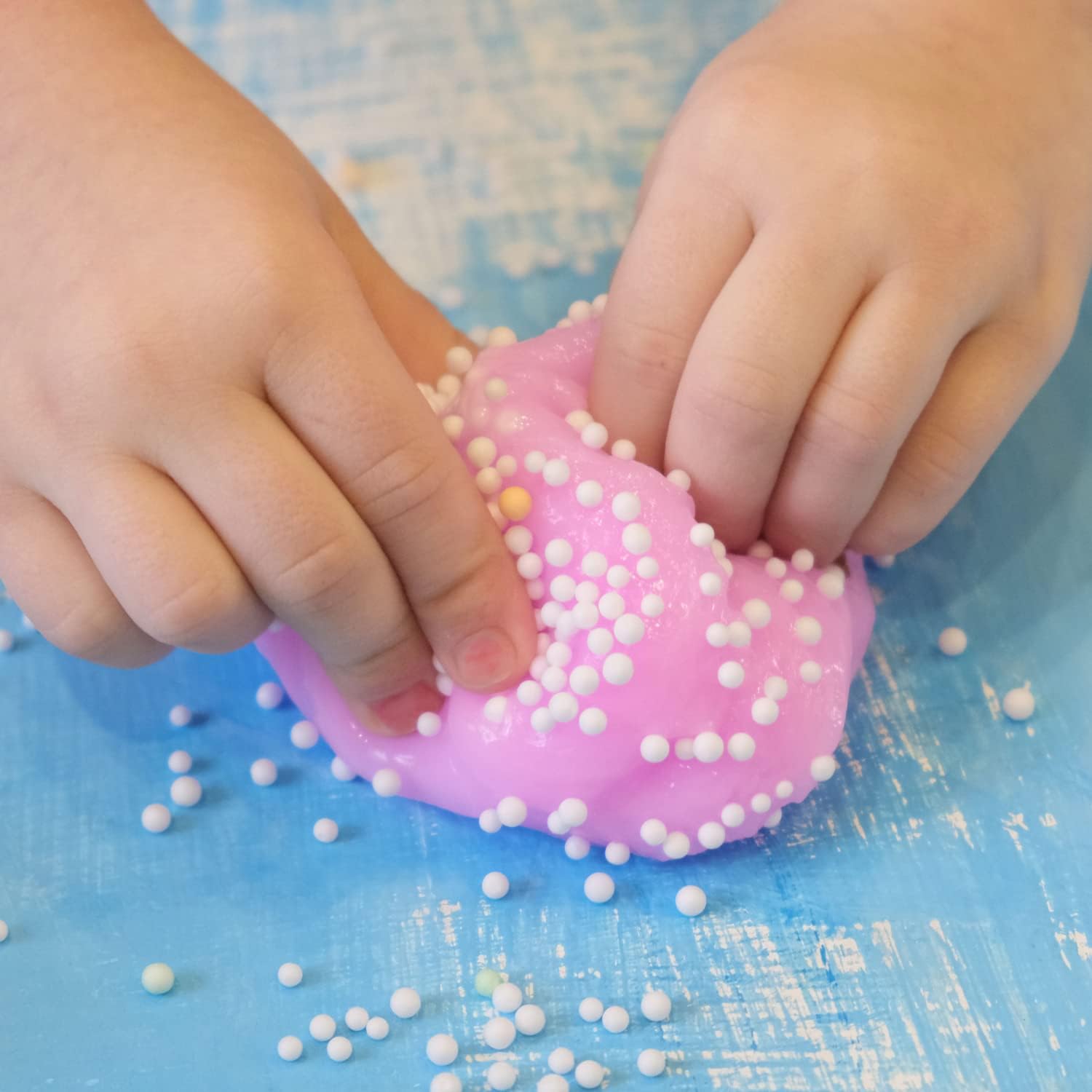Detalle 2 de CLEOPATRE – Kit de Slime : tout ce qu’il faut pour fabriquer des Slimes colorés et pailletés