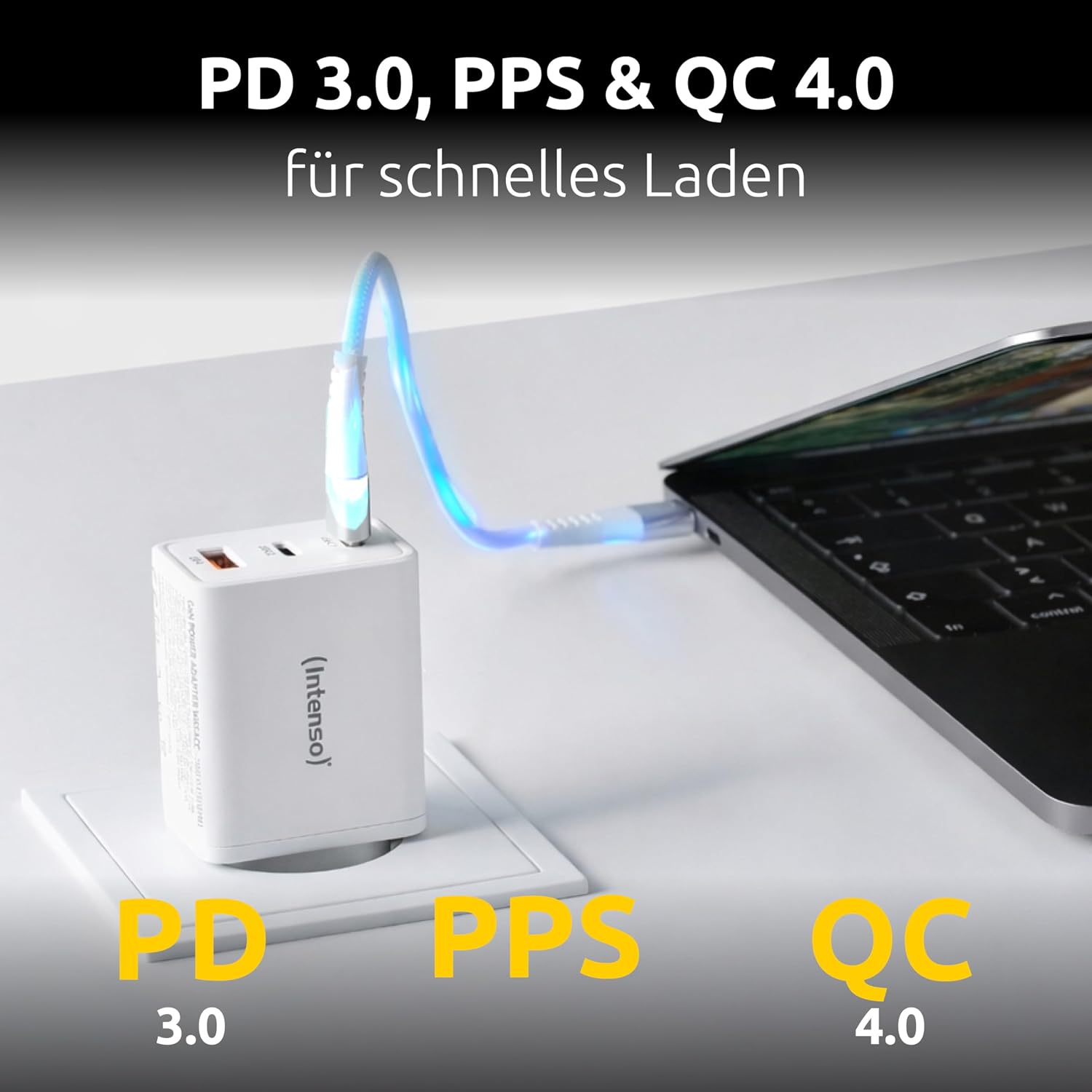 Detalle de Intenso W65ACC GaN Netzteil (65 W) – 3-Port USB-C & USB-A Ladegerät mit PD 3.0, PPS & QC 4.0