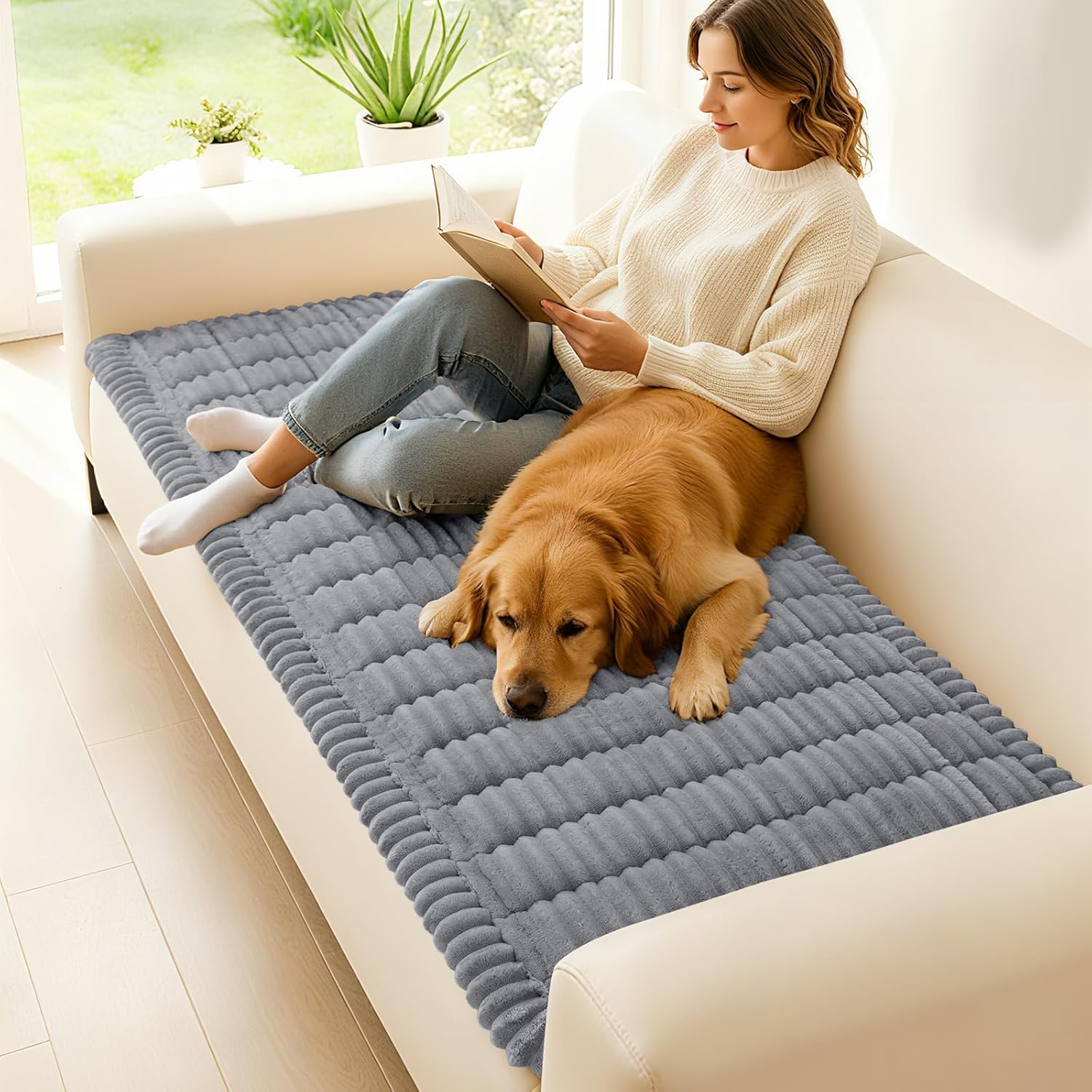 Thumbnail 1 de hyha Couch Cover for Dogs: Non-Slip, Washable Flannel Protector for Sectionals and Loveseats (Grey, 27.6" x 70.9")
