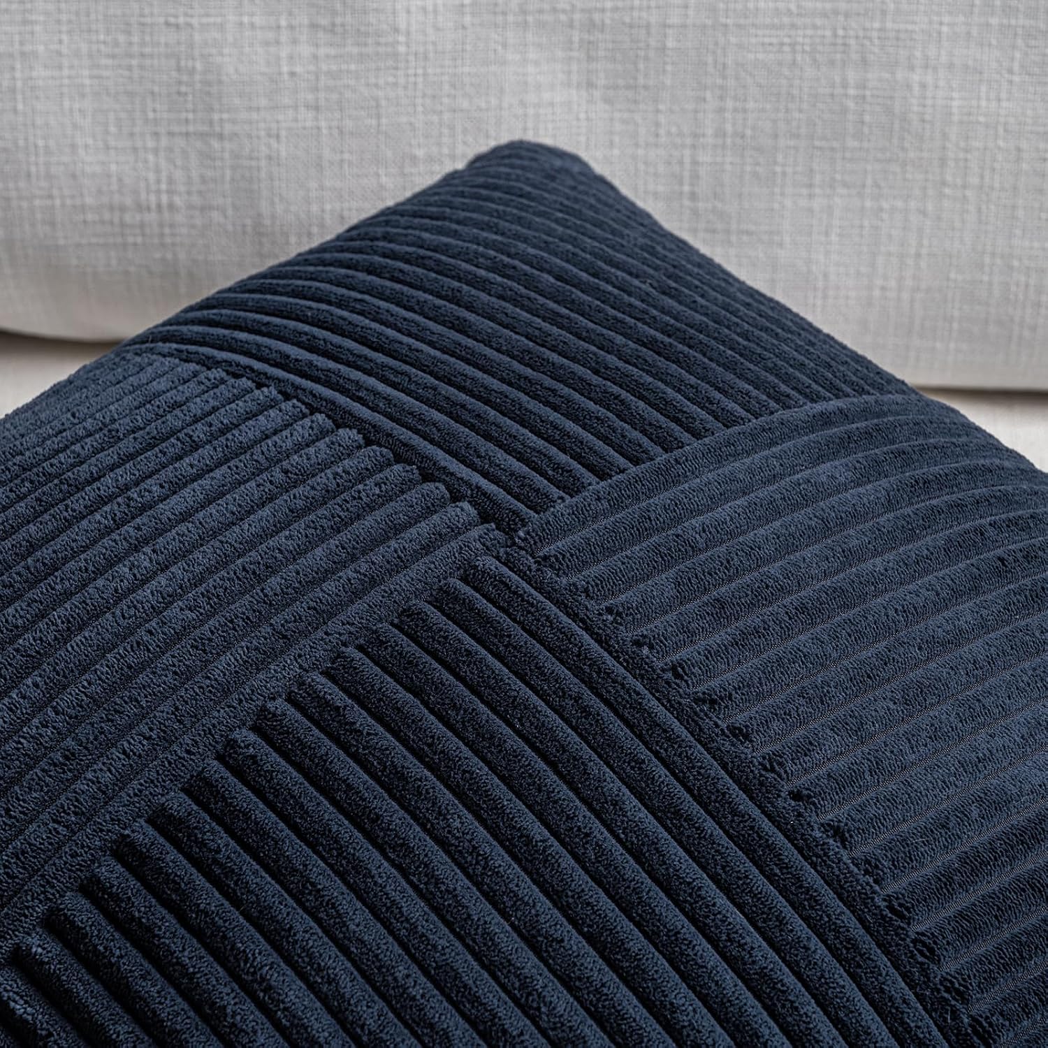 Detalle de Fancy Homi 2-Pack Navy Blue Throw Pillow Covers 18x18 in ๐