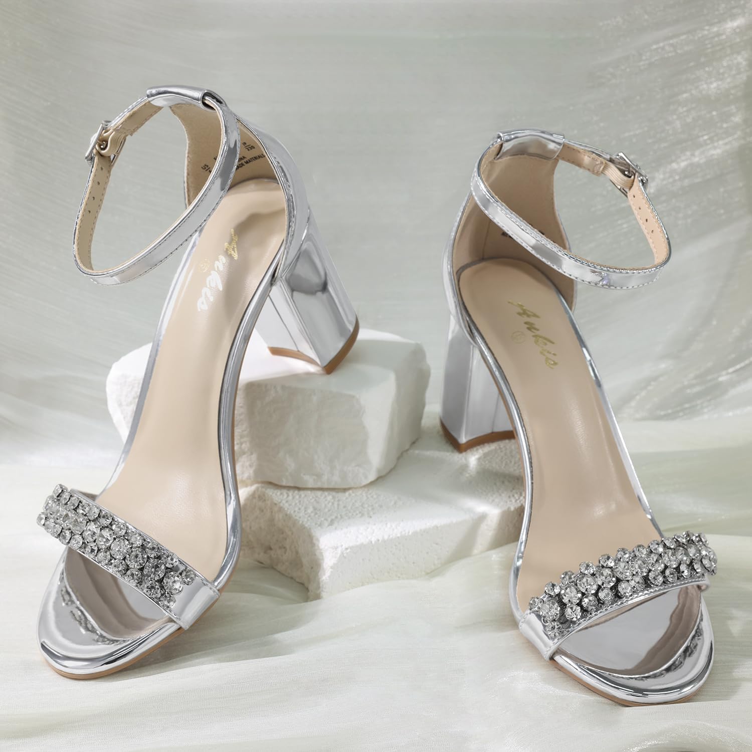 Detalle de Ankis Open-Toe Sandals with 2.75-Inch Heel
