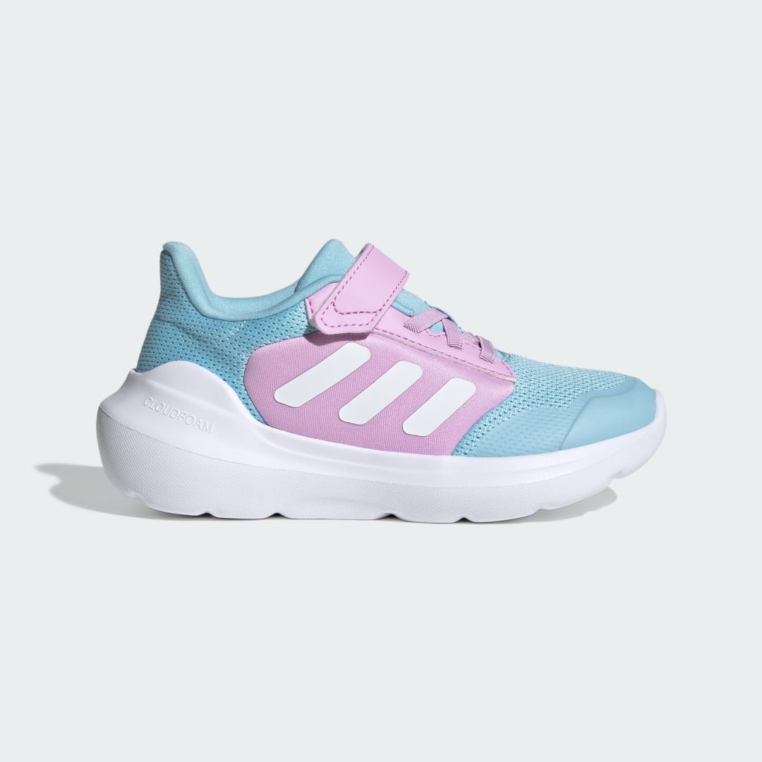 Detalle de Adidas Tensaur Run 2.0 Kids: zapatilla azul para pequeños runners