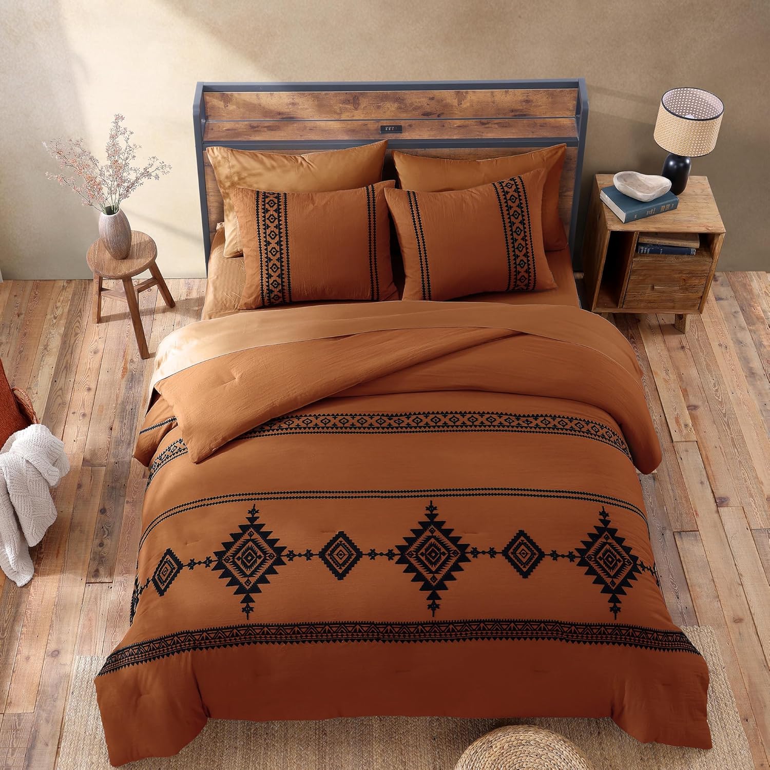 Thumbnail 4 de MaiRêve Embroidery Comforter Set (Burnt Orange) — Boho Farmhouse Western Queen Bed in a Bag, 7-Piece