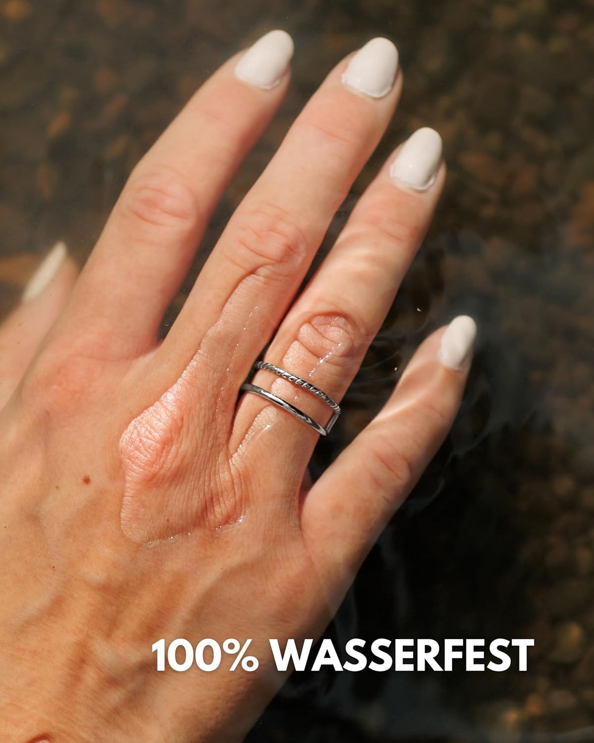 Detalle de GD GOOD.designs Damen-Ring verstellbar aus Edelstahl – wasserfest, Doppelring offen in Gold-Optik – inkl. Geschenkbox