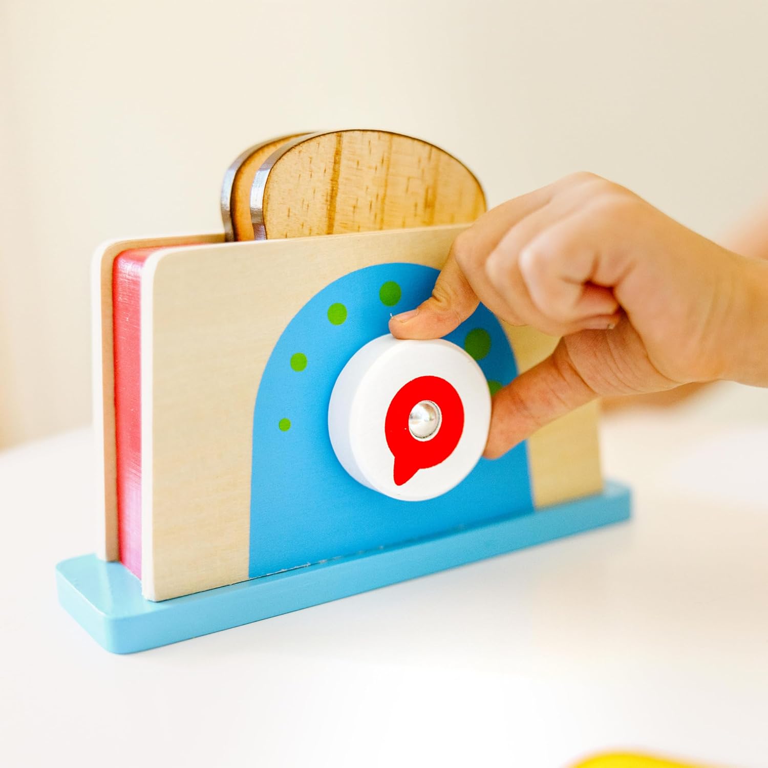 Detalle 2 de Melissa & Doug Ensemble de Grille-Pain avec Pain et Beurre – Jeu éducatif en bois