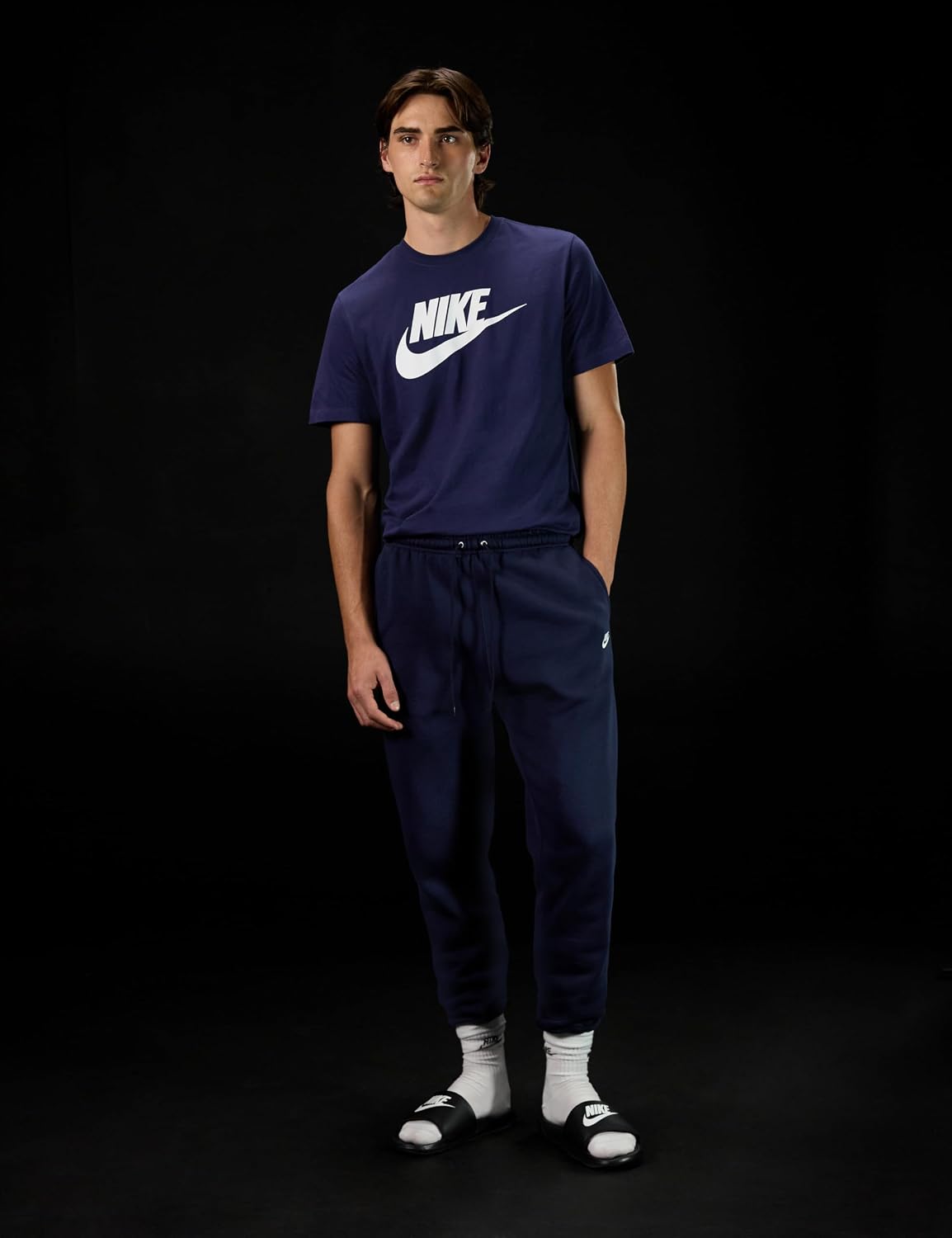 Detalle de NIKE Victori One para hombre: chanclas con suela de caucho y diseño plano (Black White Black, 44 EU)
