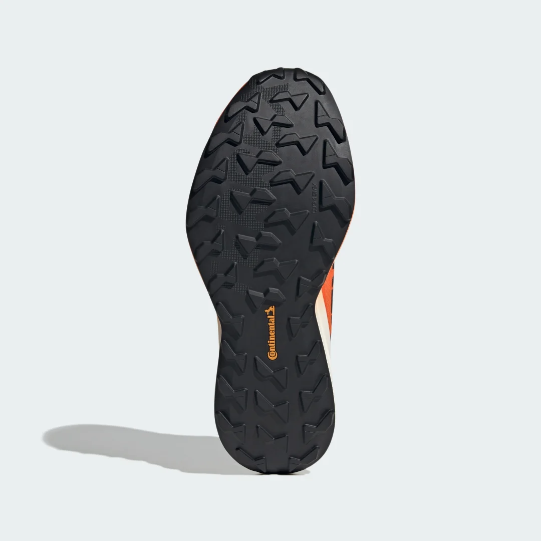 Detalle de Adidas Terrex Agravic 4: zapatilla de trail para terrenos exigentes