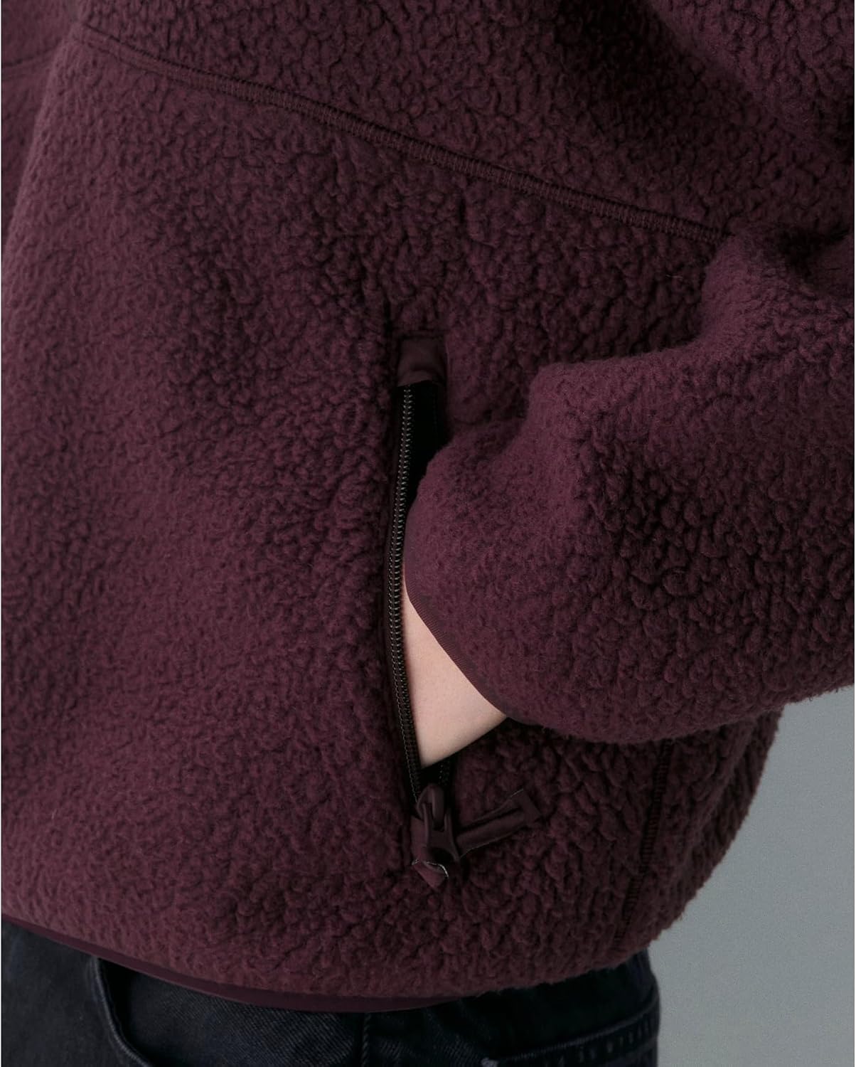 Detalle de Keeliya Women’s Quarter-Zip Sherpa Fleece Pullover with Funnel Neck and Zip Pockets