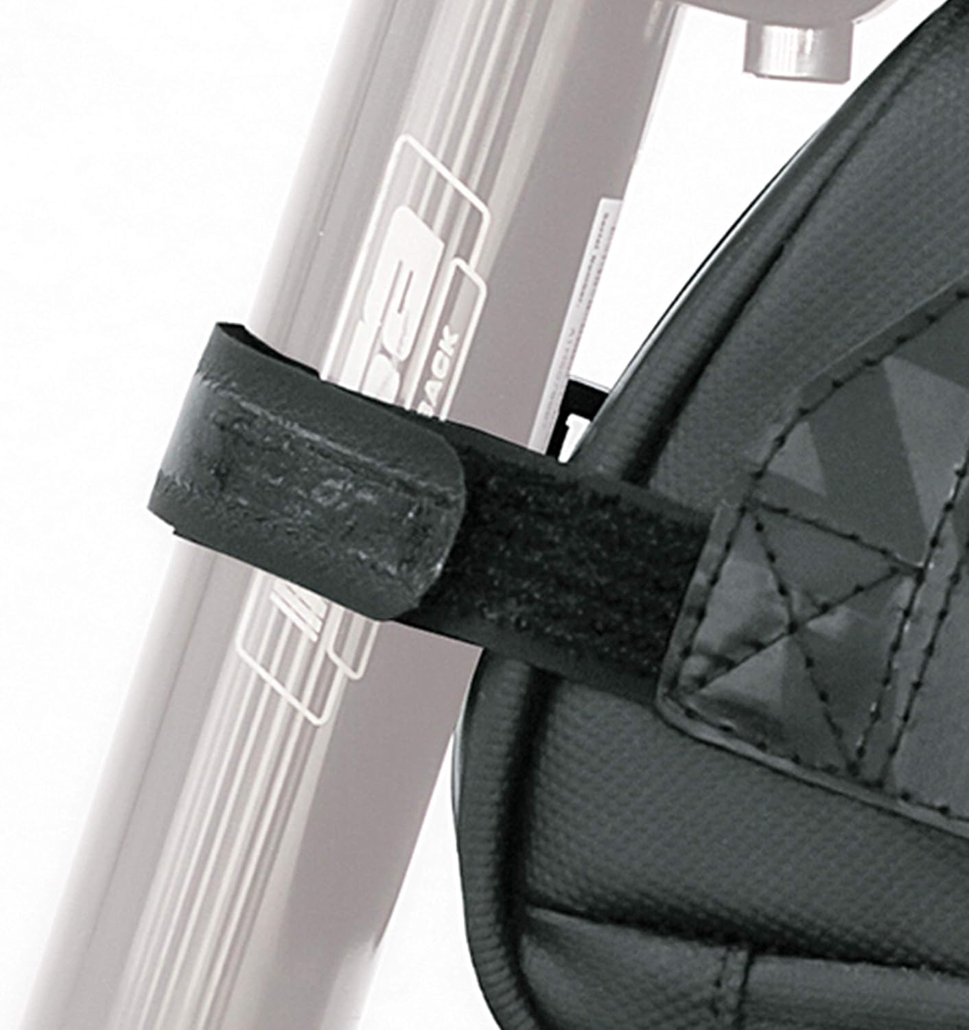 Detalle 1 de SKS GERMANY EXPLORER CLICK 1800 – torba podsiodłowa 1,8 l
