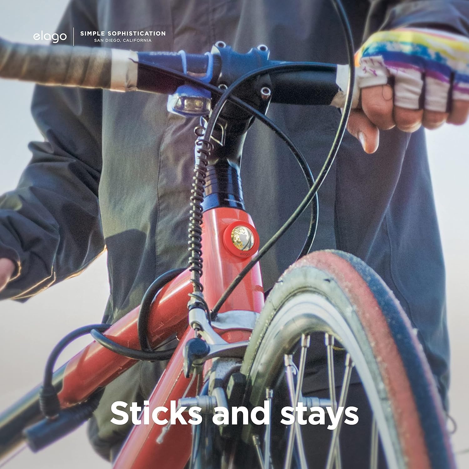 Thumbnail 1 de elago Coque en silicone pour Apple AirTag (2e/1re gén.) avec support adhésif réutilisable – Pack de 2, rouge