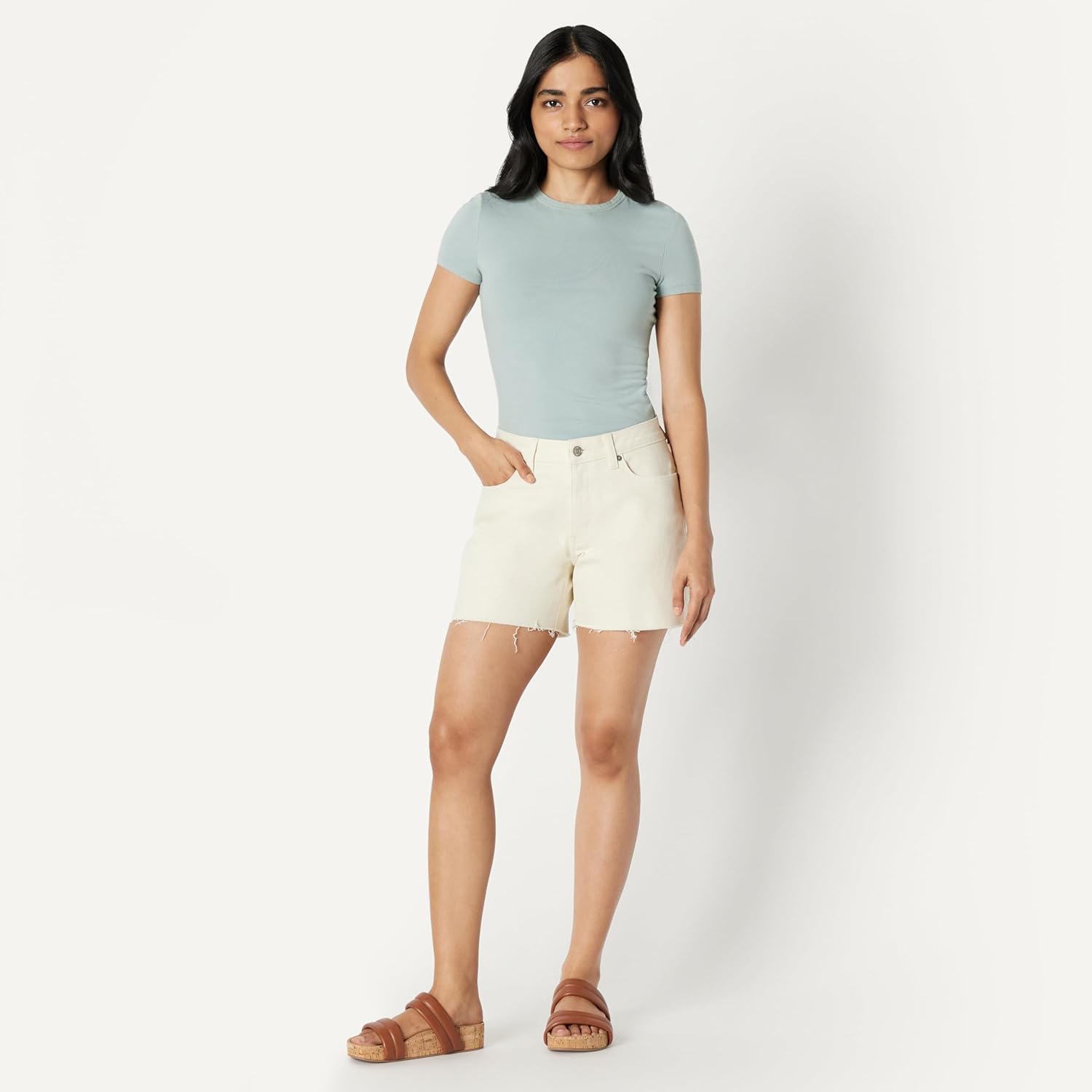 Thumbnail 4 de Amazon Essentials Women’s Low-Stretch Mid-Rise Regular-Fit Denim Shorts