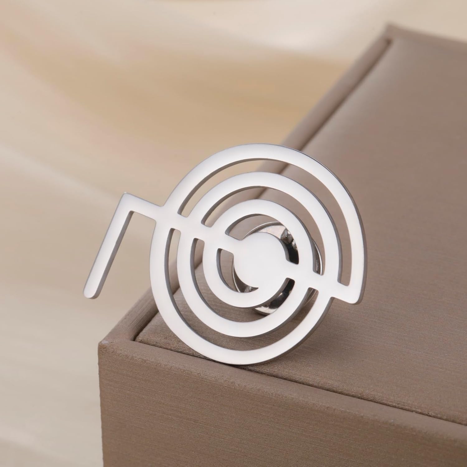 Thumbnail 6 de Dreamtimes Cho Ku Rei Reiki Brosche als Pin aus Edelstahl – spiritueller Symbol-Anhänger für Meditation & Energiearbeit