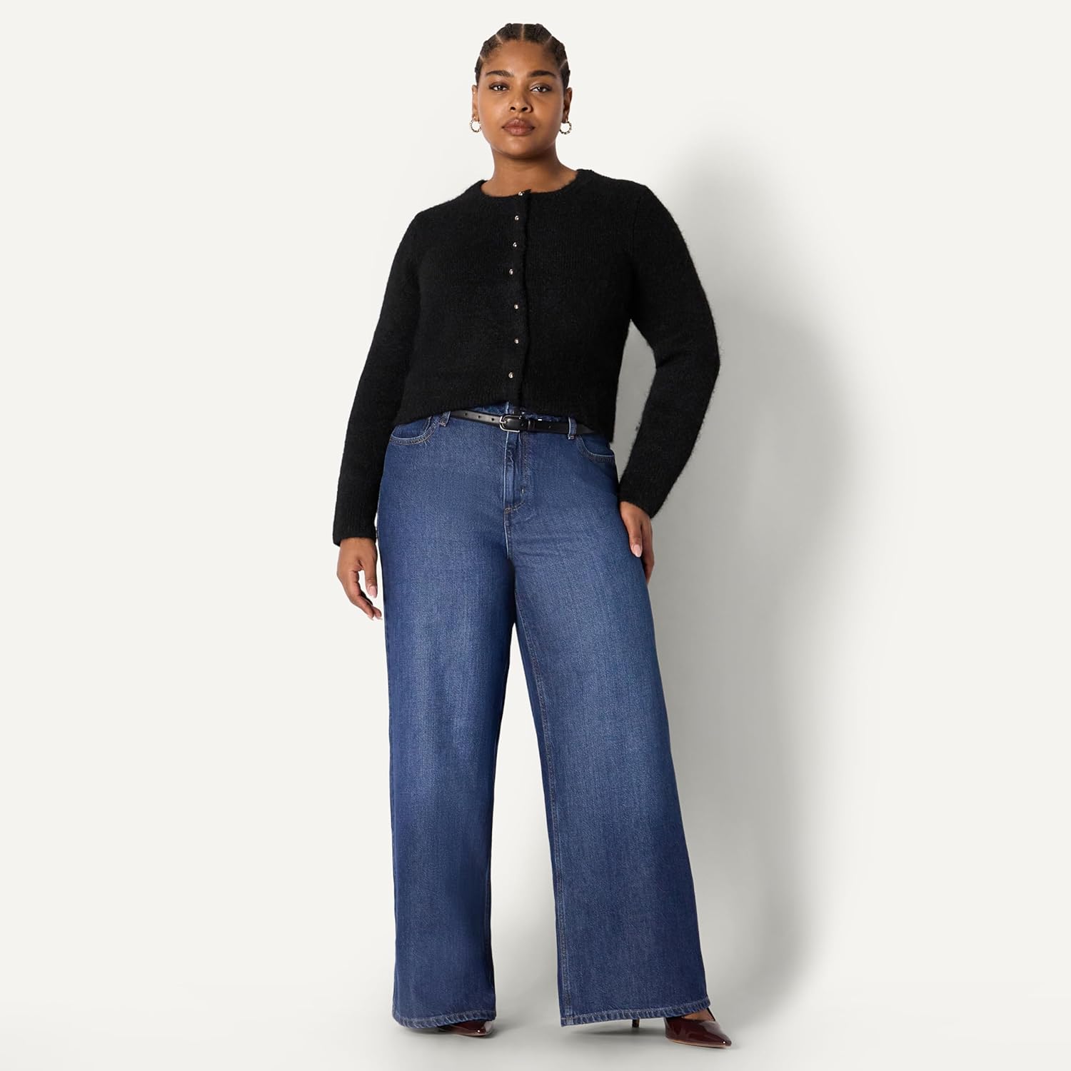 Thumbnail 6 de Amazon Essentials Women’s Regular-Fit Faux Mohair Button-Down Cardigan