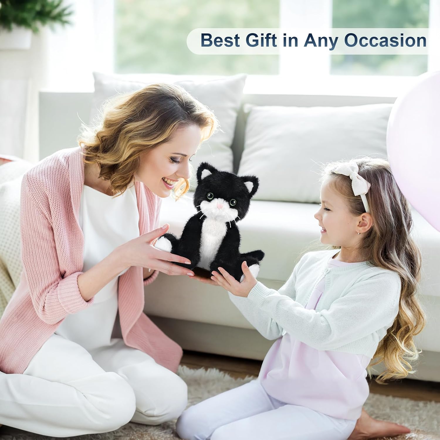 Detalle 2 de SuzziPals Heated Black & White Cat Plush with Lavender