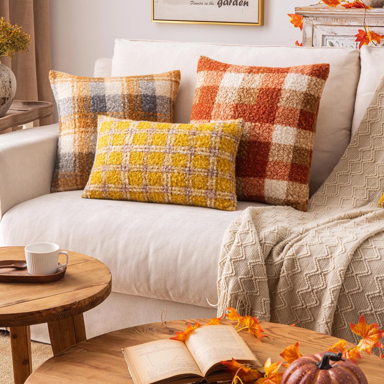 Detalle 2 de AQOTHES Bouclé Pillow Covers, 16x16 Inch