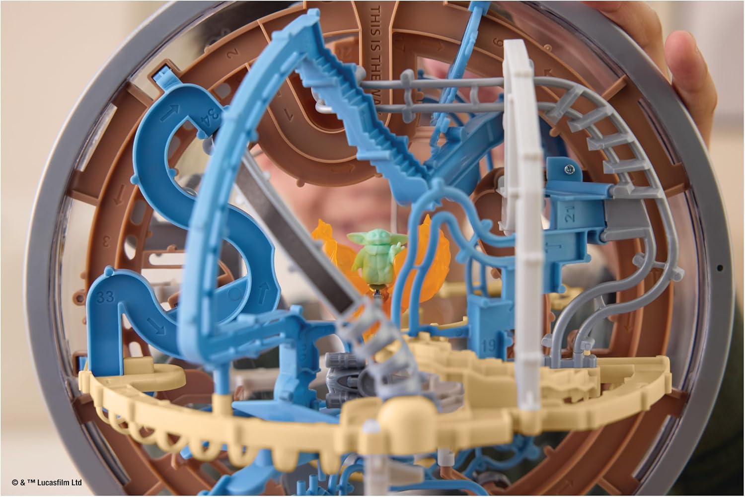 Detalle de Perplexus Star Wars – The Mandalorian, labirinto 3D con 80 ostacoli galattici e manopola interattiva