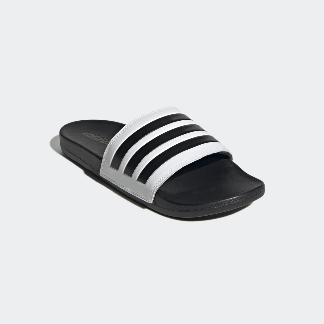 Detalle 2 de Adilette Comfort Blanco de Adidas: comodidad para cada paso