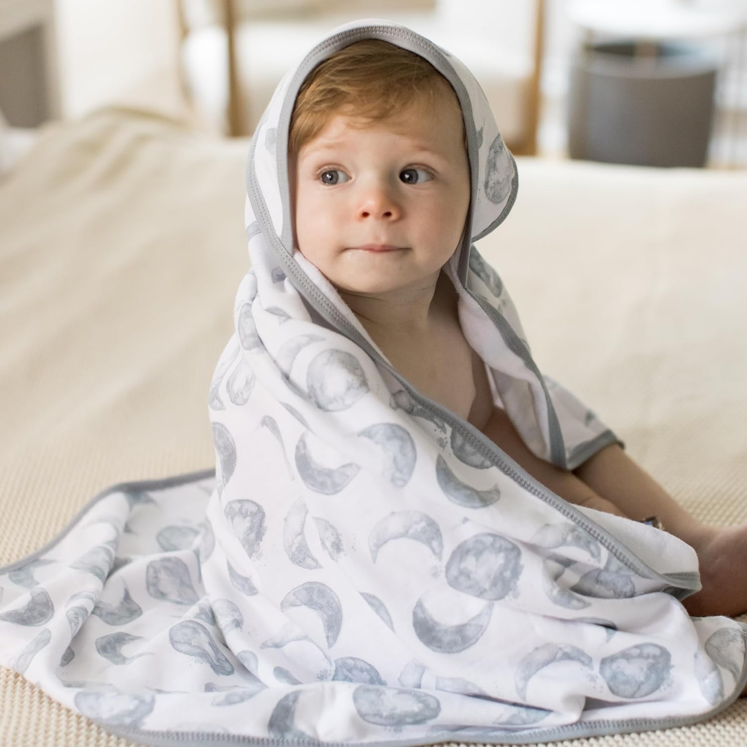 Detalle de 100% Organic Cotton Hooded Towel — Super Soft