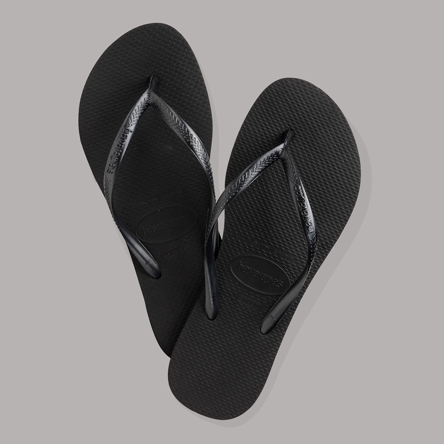 Detalle de Havaianas Slim for Women: Stylish, Durable Flip-Flops with Textured Grip