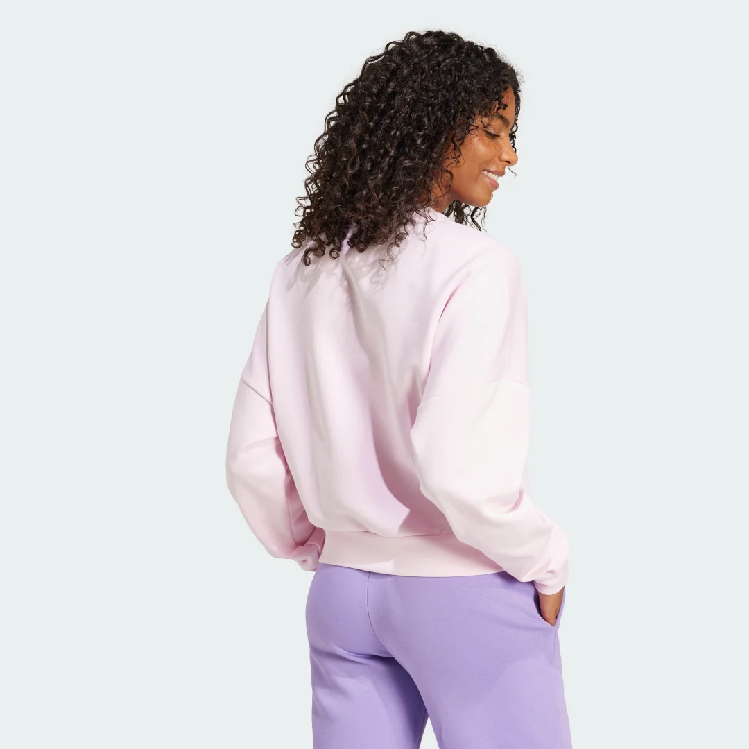 Detalle 2 de Sudadera Essentials Small Logo Feelcozy de Adidas – rosa