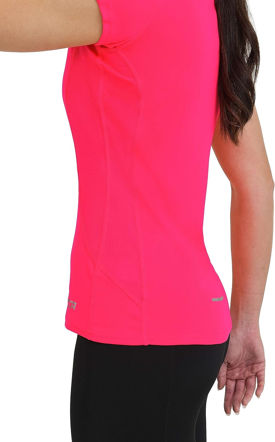 Detalle de TCA Women's Atomic Short Sleeve QuickDry Gym Top: practical support for workouts
