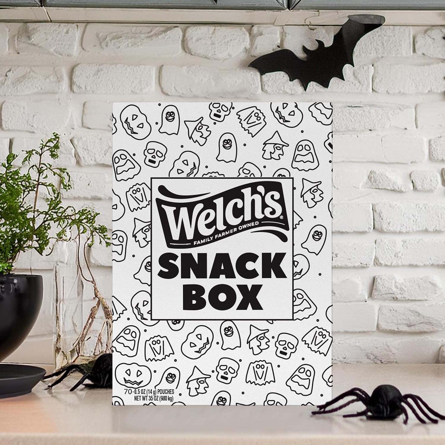 Detalle de Welch's Fruit Snacks Halloween Variety Pack, 70 Gluten-Free 0.5 oz Pouches