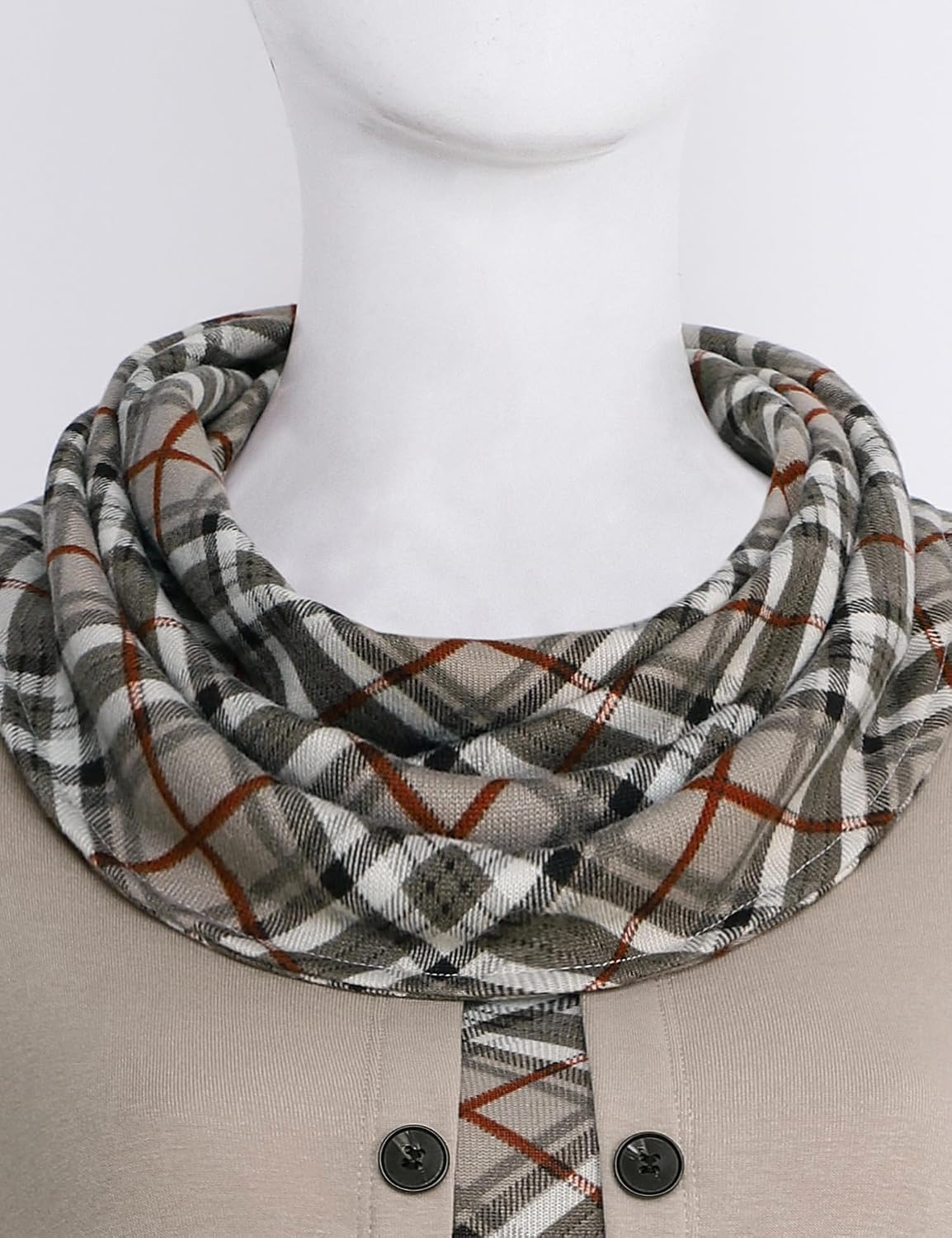 Detalle 2 de GUUKA Women's Cowl Neck Tunic Sweatshirt with Button Detail and Plaid Design