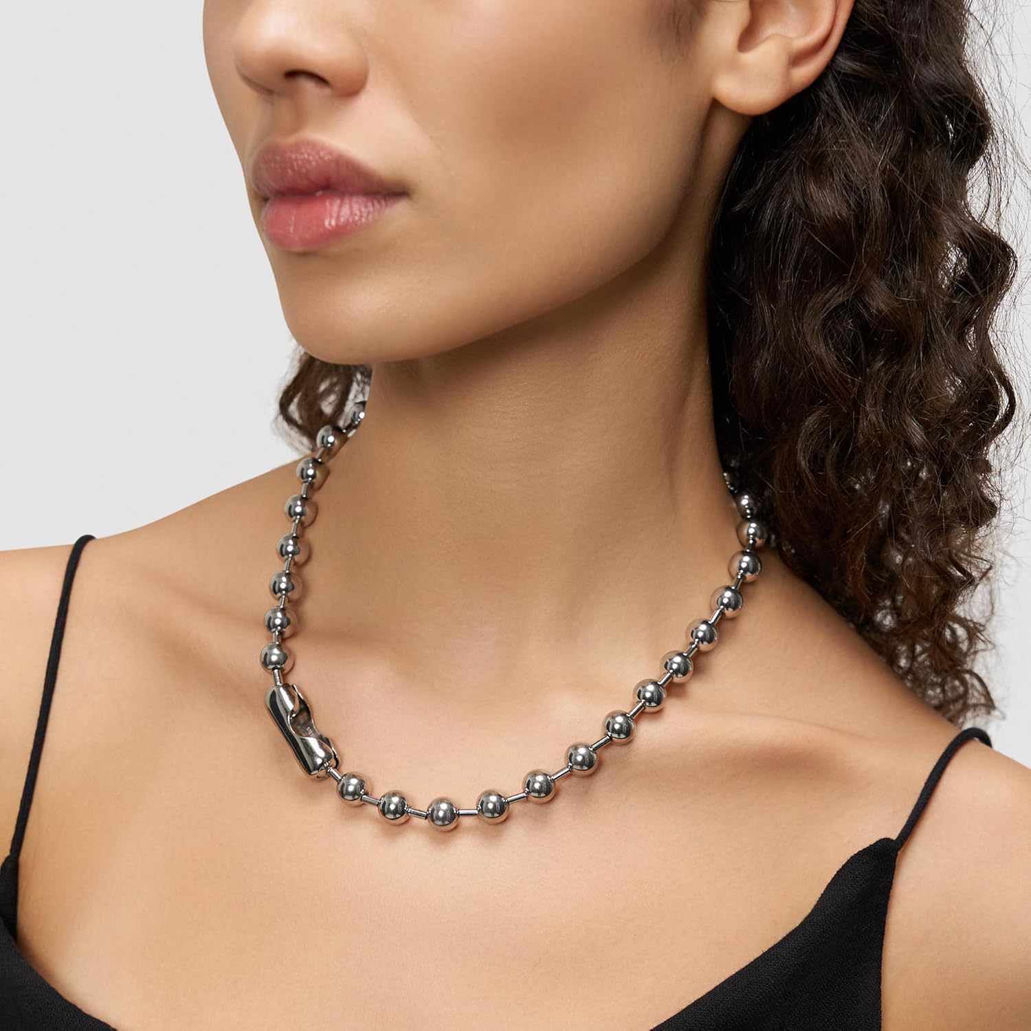 Thumbnail 3 de LIEBESKIND BERLIN Damen Steel Ball Collection: Ohrringe, Kette & Armband aus Edelstahl