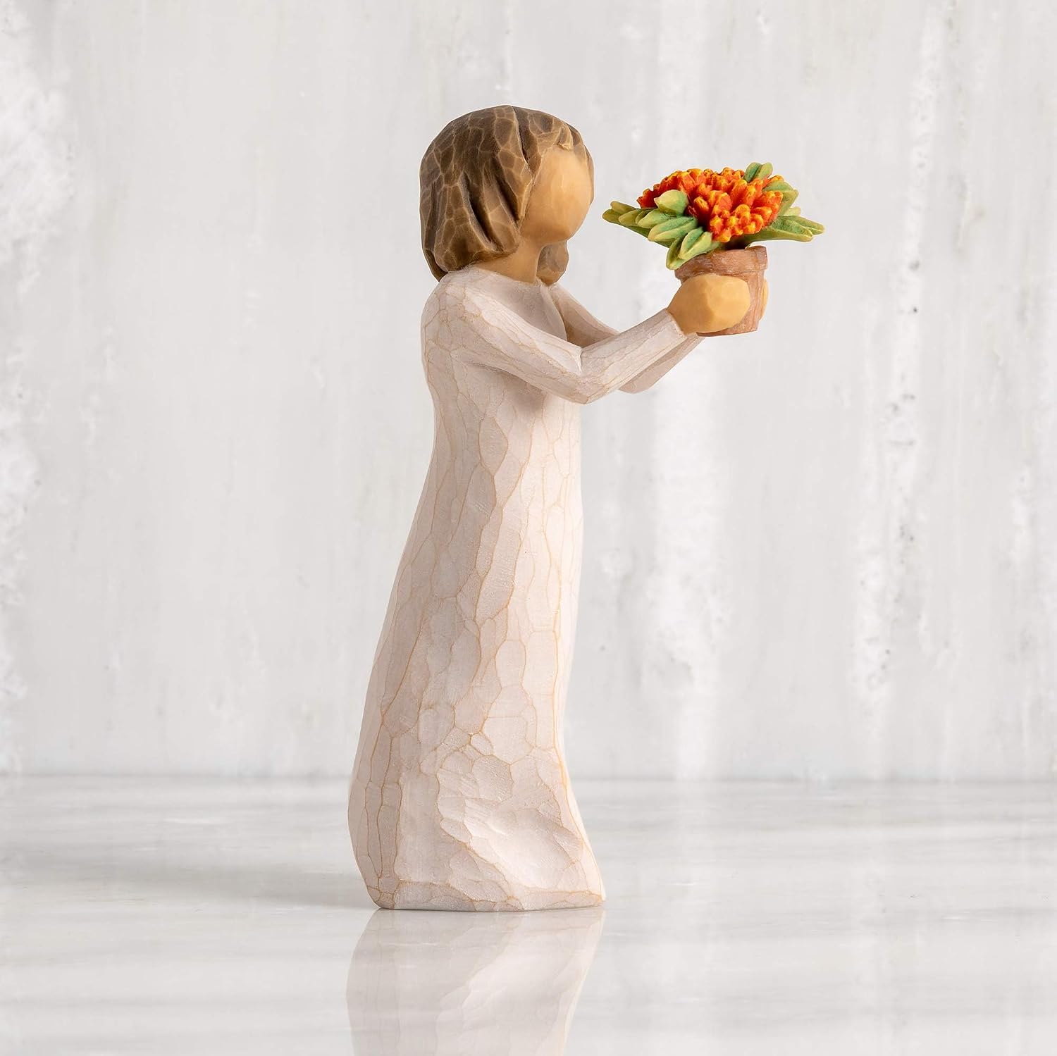 Detalle de Willow Tree Little Things Figurine sculptée Peinte à la Main – 14 cm