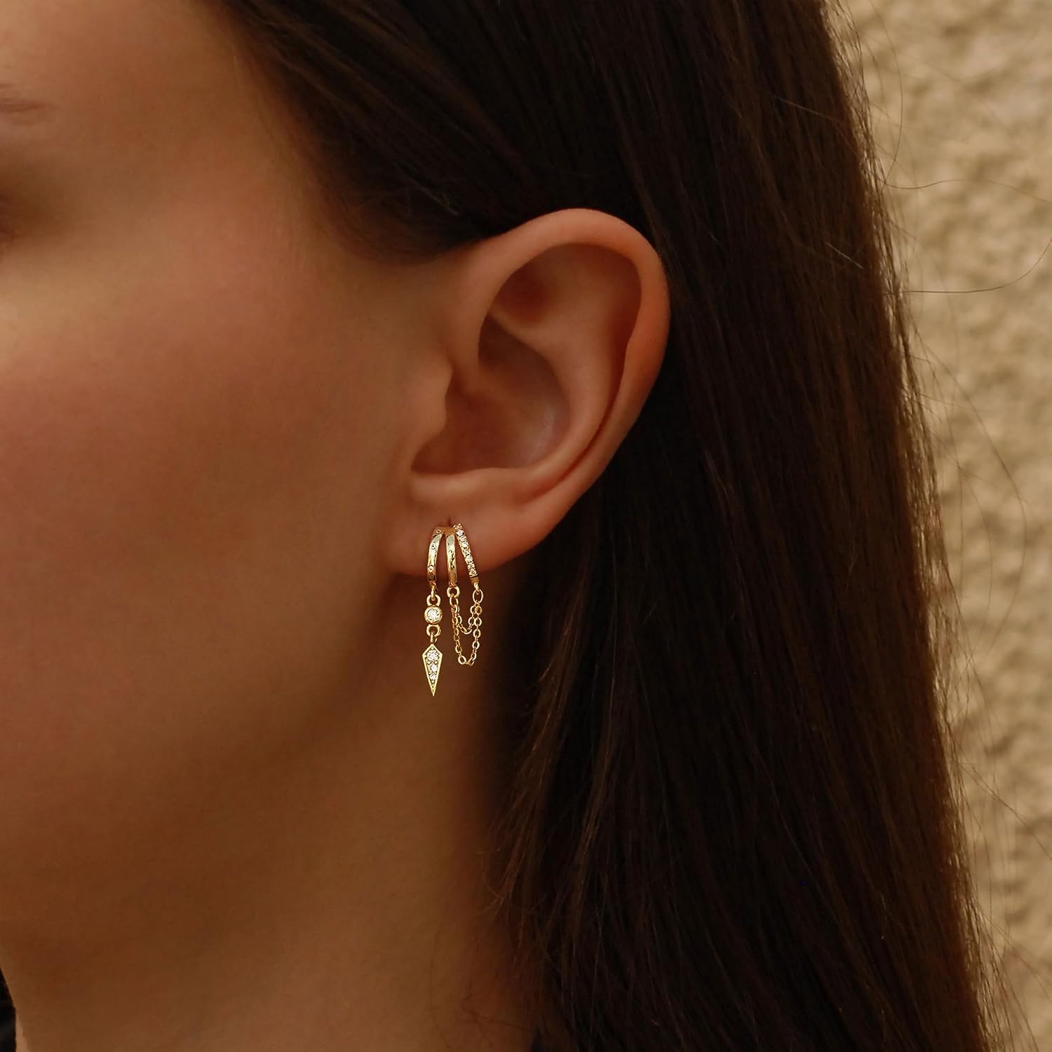 Detalle de SELSHE Dangle Earrings in Brass